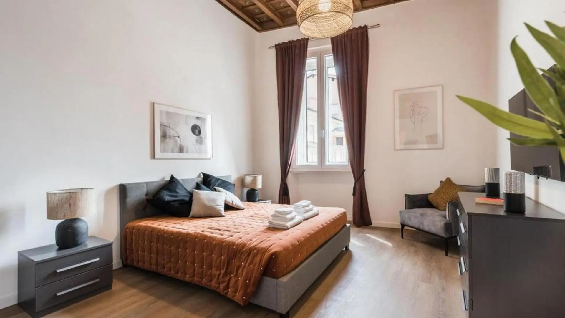 6Bdr Stylish Apartment In The Lovely Rome- If You Want To Book, Please Contact On Wh-Ats-App - 0034-635-518-216 !!!!  Rome