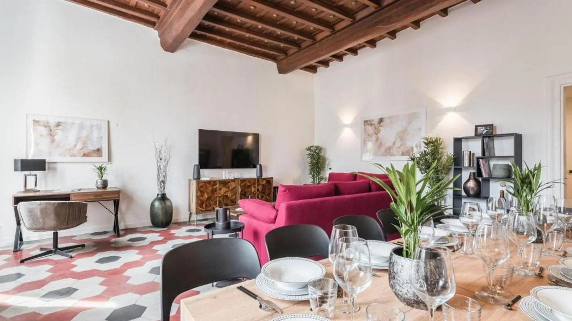 6Bdr Stylish Apartment In The Lovely Rome- If You Want To Book, Please Contact On Wh-Ats-App - 0034-635-518-216 !!!! 0*, Rome Italy