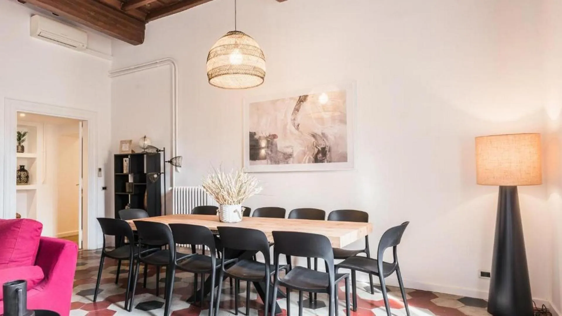 6Bdr Stylish Apartment In The Lovely Rome- If You Want To Book, Please Contact On Wh-Ats-App - 0034-635-518-216 !!!! location